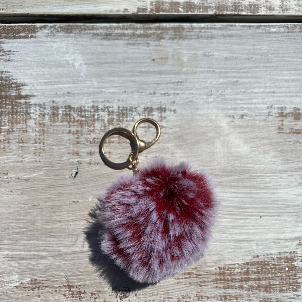 Pom Keychain - Picture 3 of 3